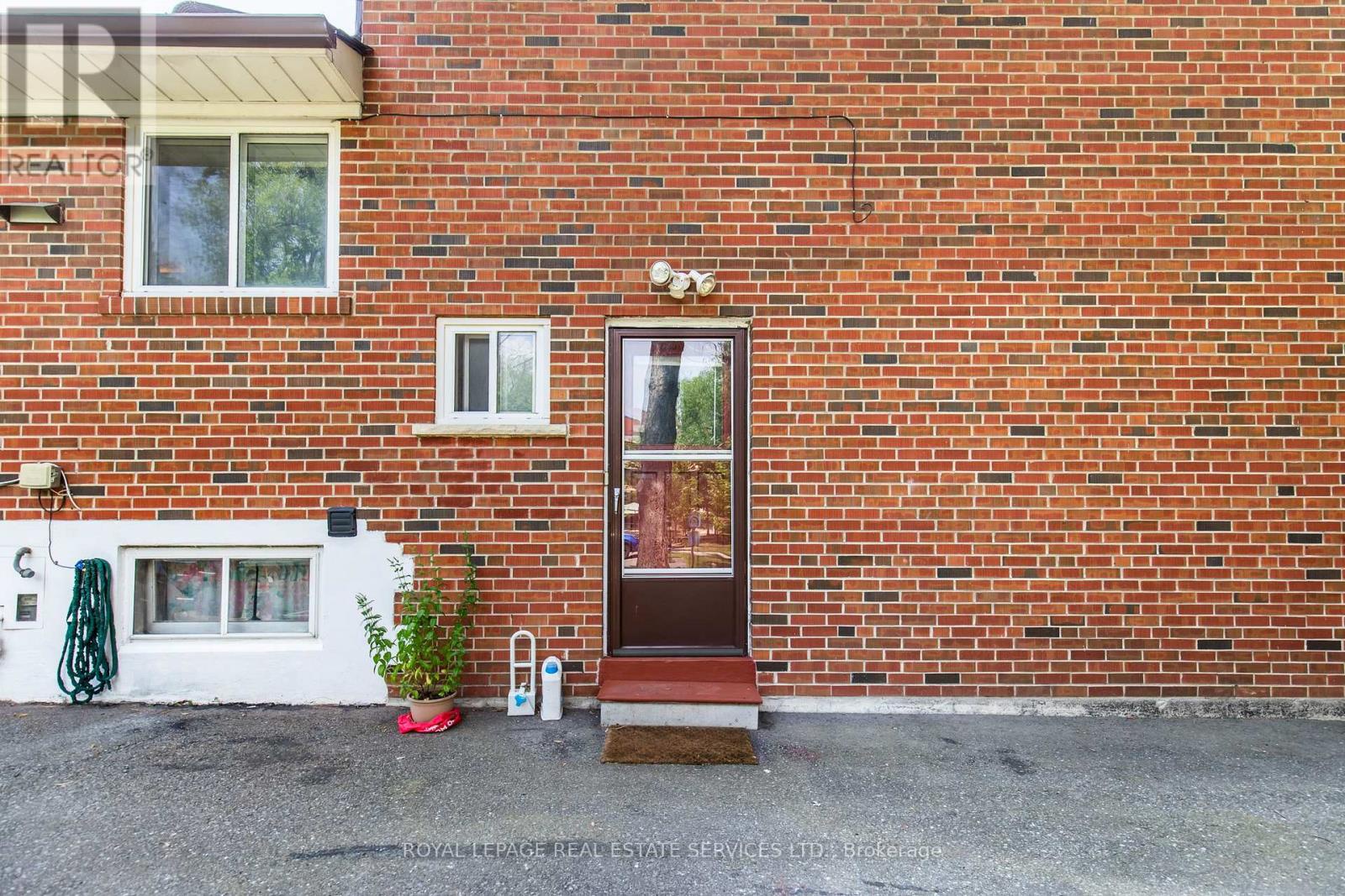 75 Upwood Avenue, Toronto (rustic), Ontario