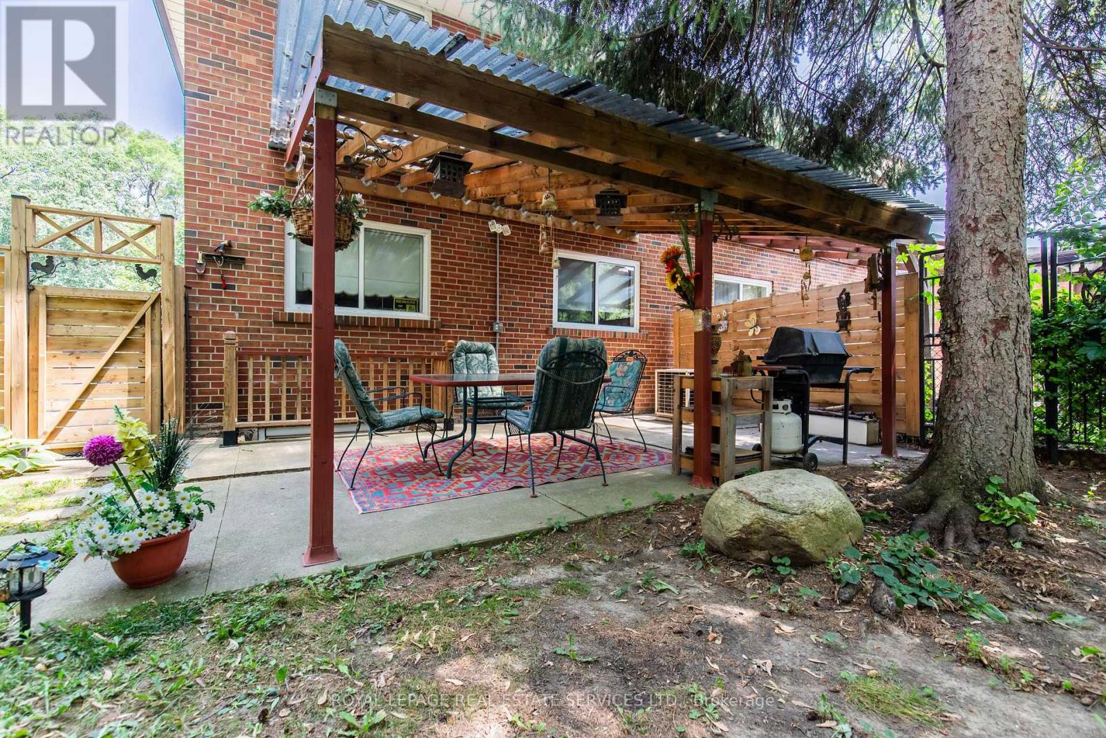 75 Upwood Avenue, Toronto (rustic), Ontario