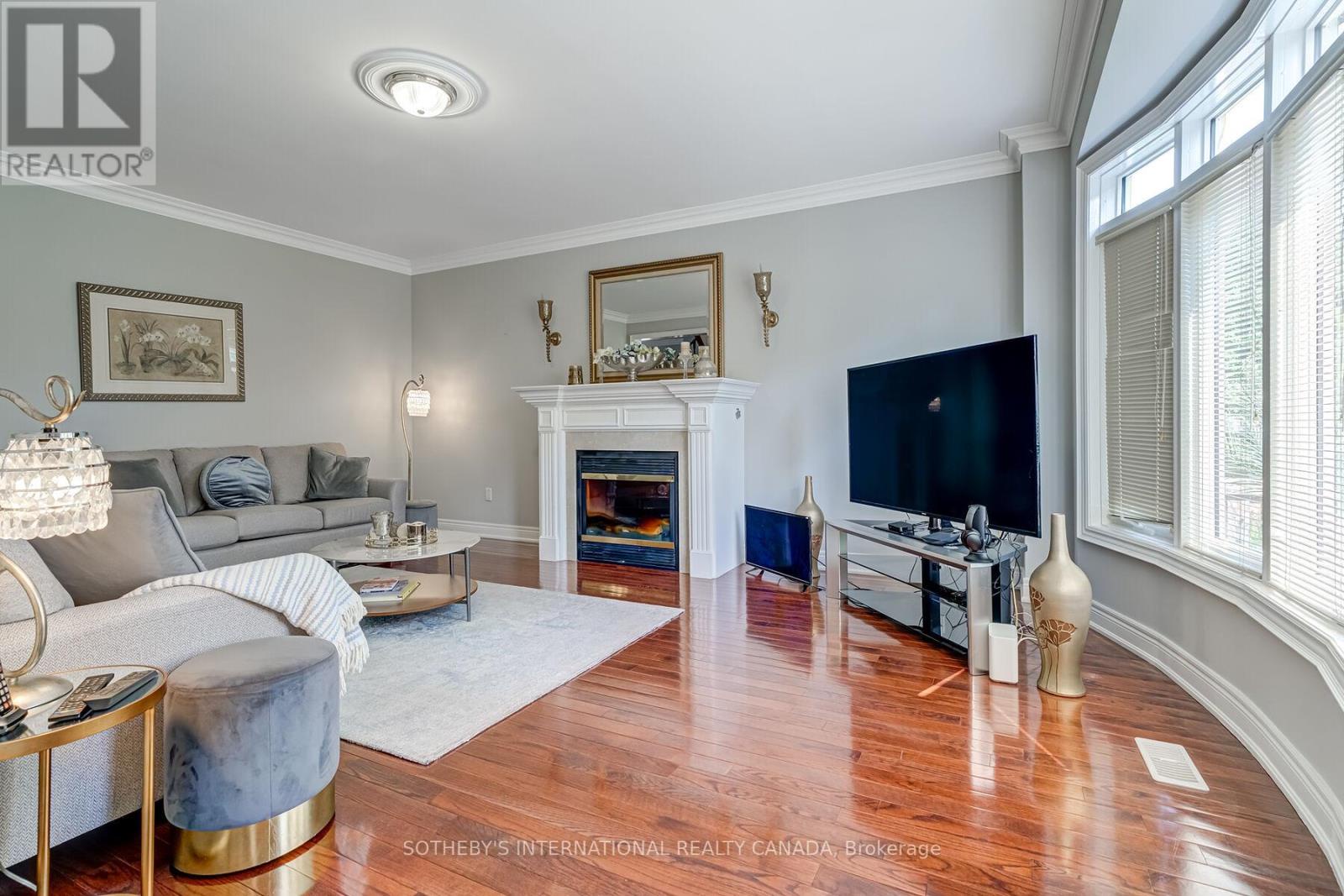 5 Xavier Court, Brampton (bram West), Ontario