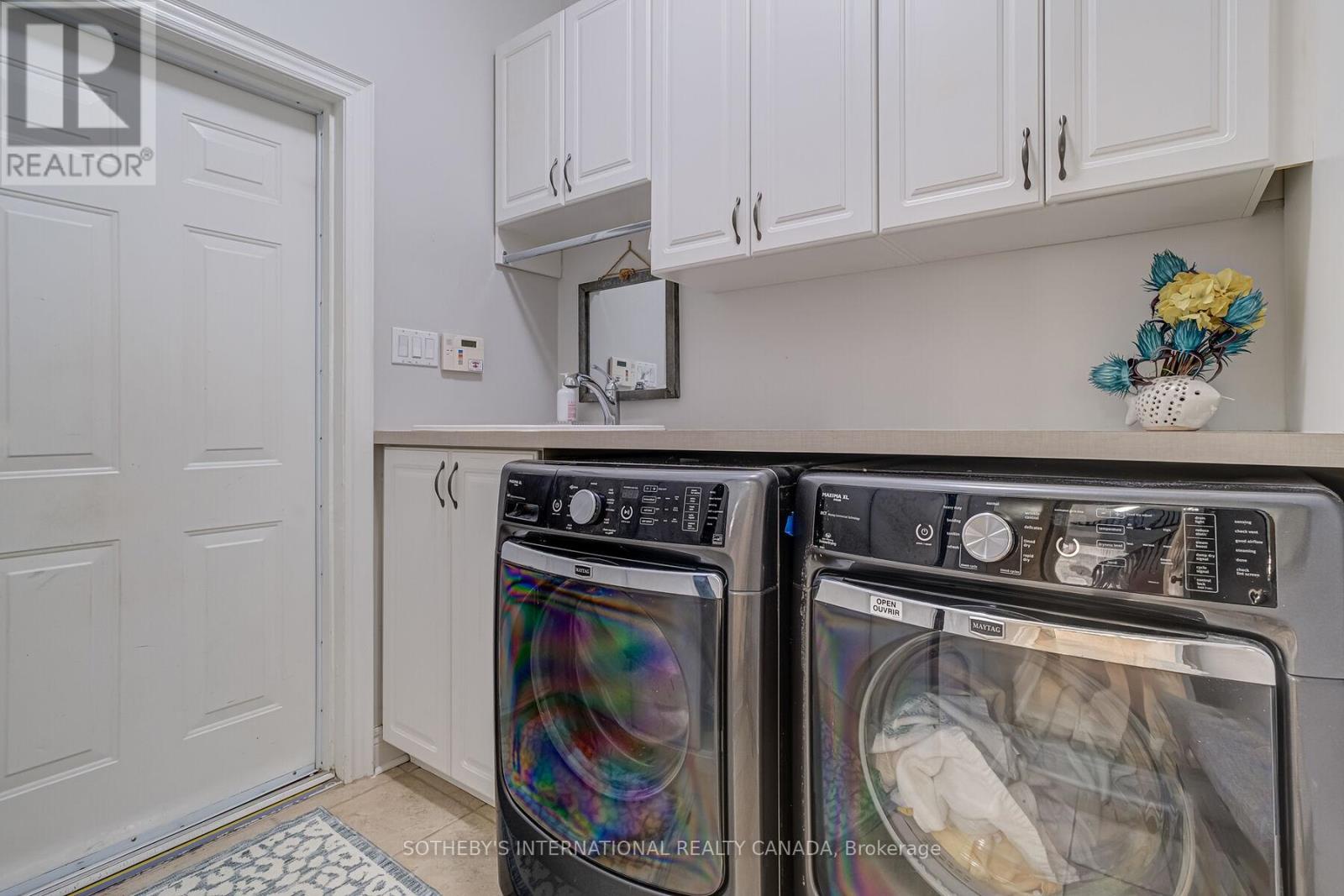 5 Xavier Court, Brampton (bram West), Ontario