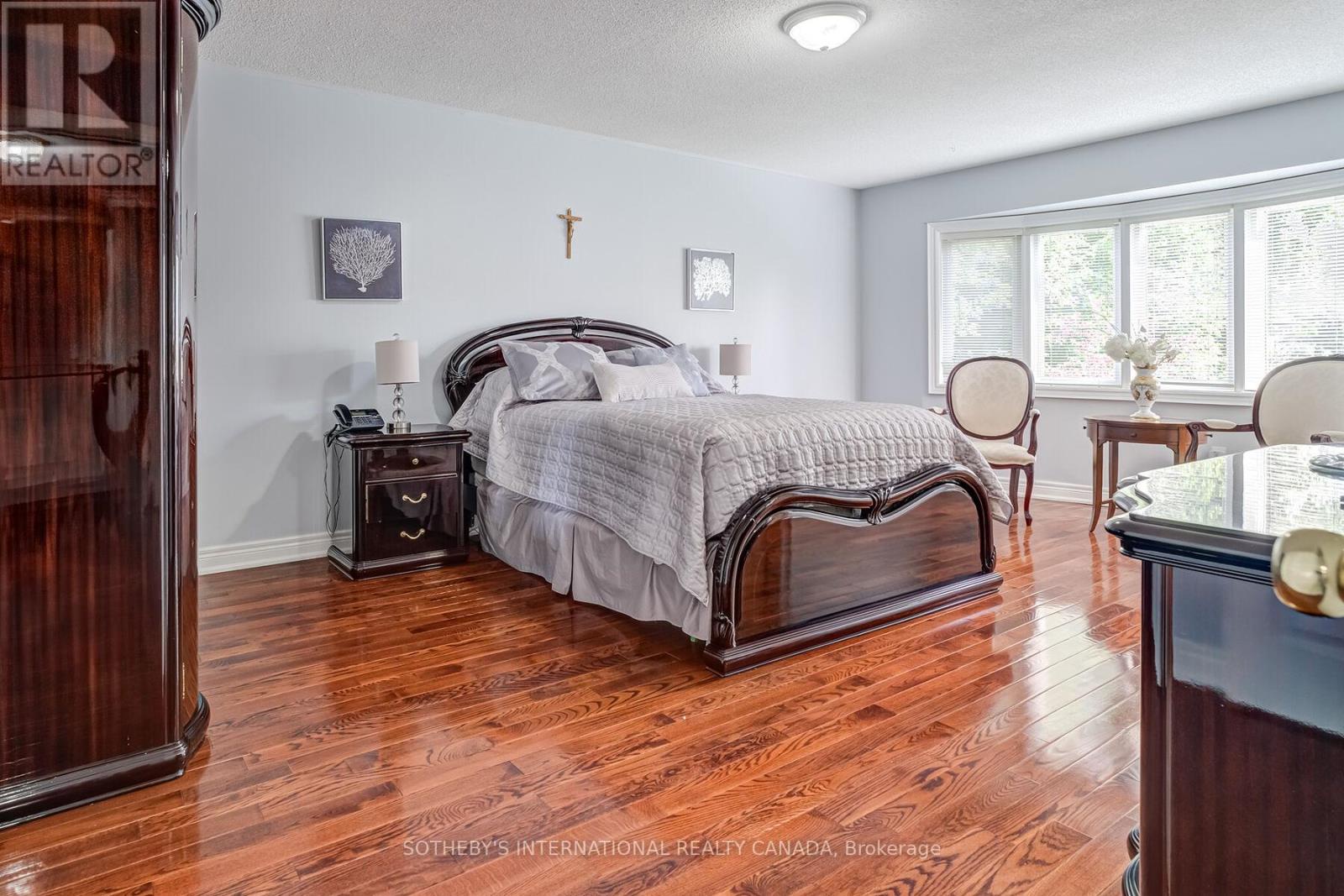 5 Xavier Court, Brampton (bram West), Ontario