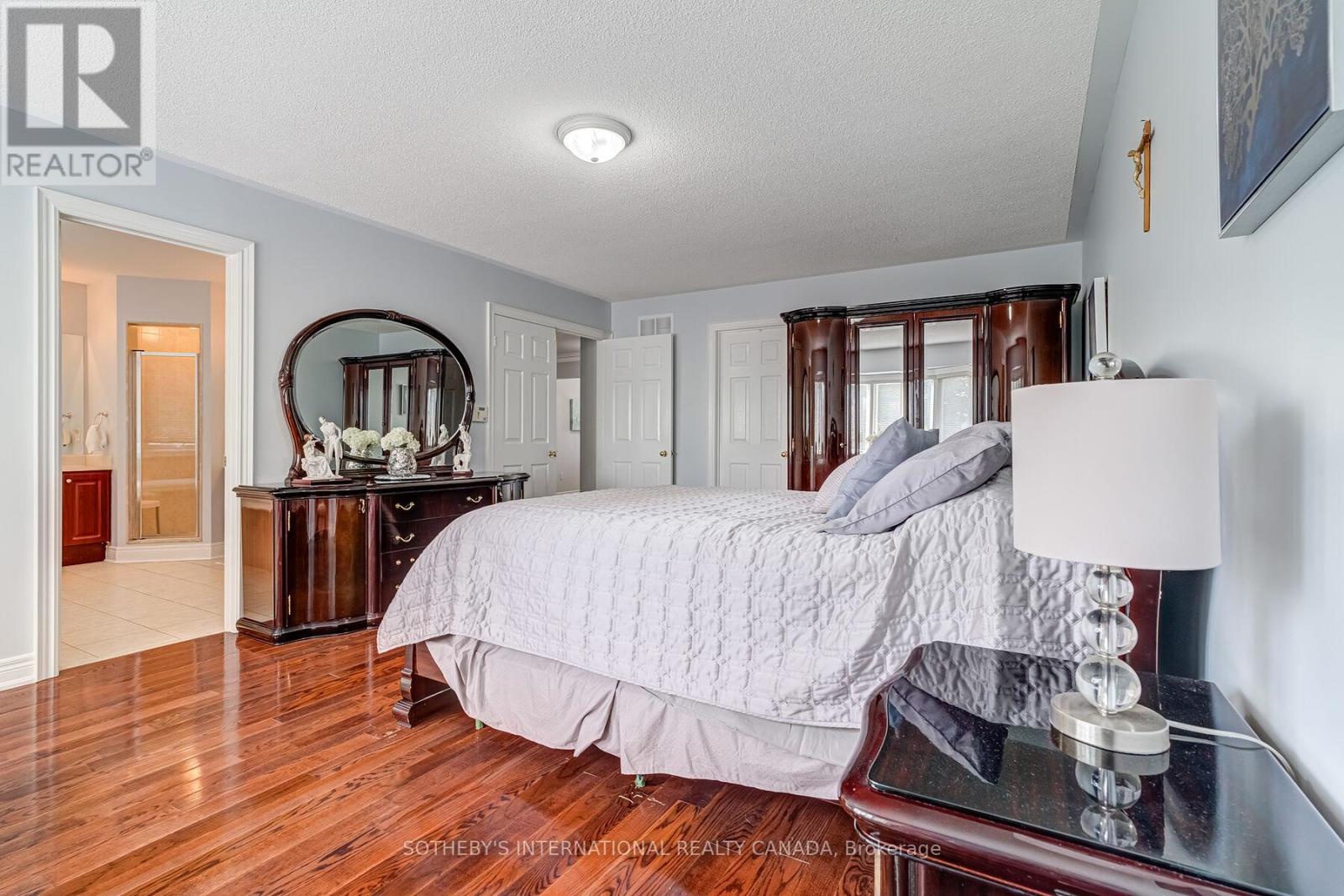 5 Xavier Court, Brampton (bram West), Ontario