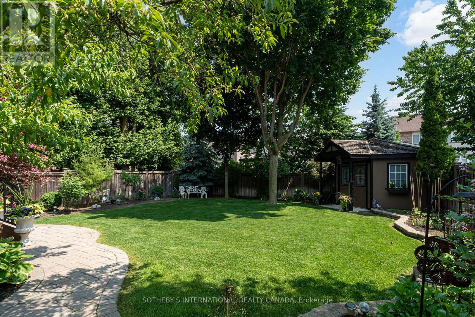 5 Xavier Court, Brampton (bram West), Ontario