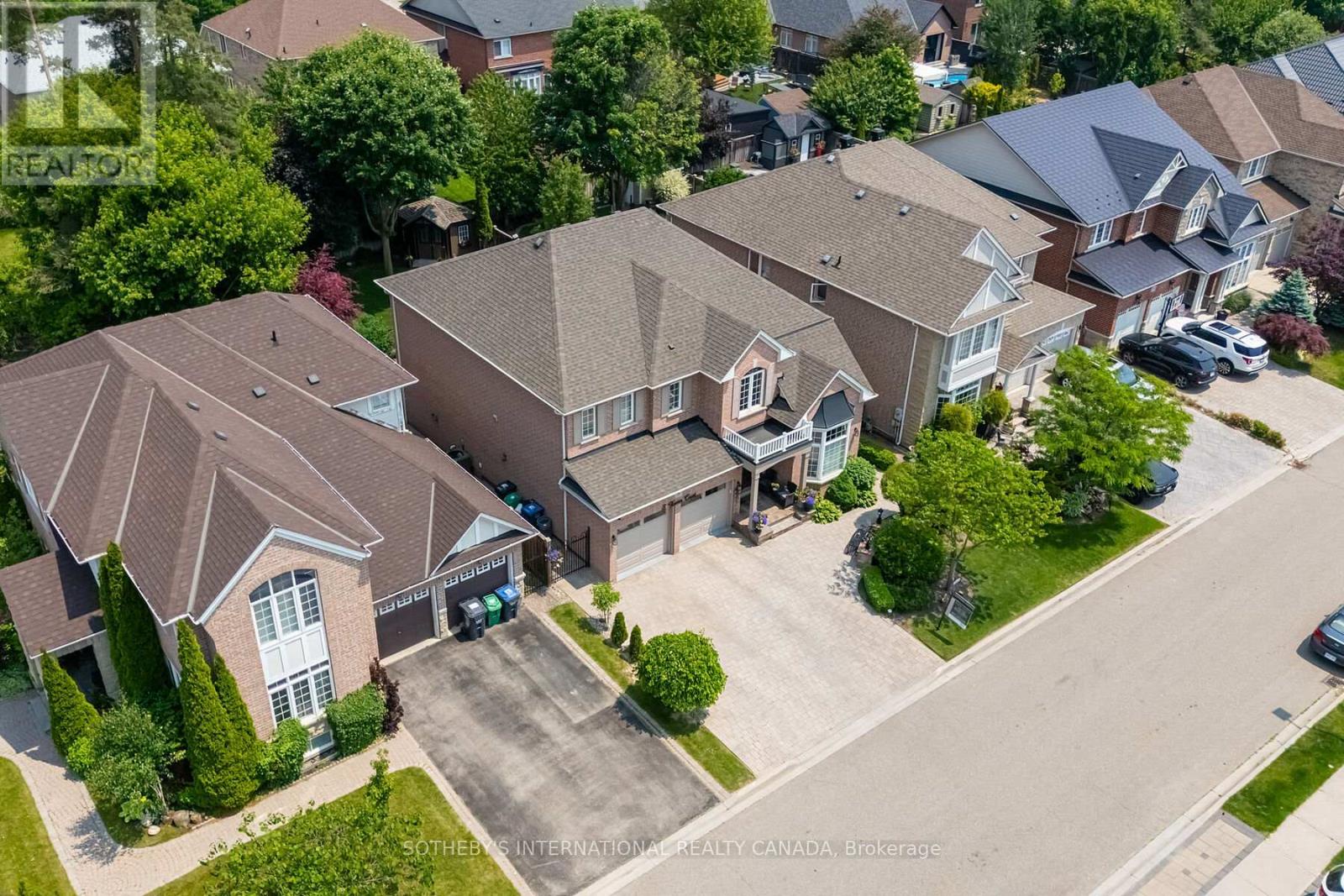 5 Xavier Court, Brampton (bram West), Ontario