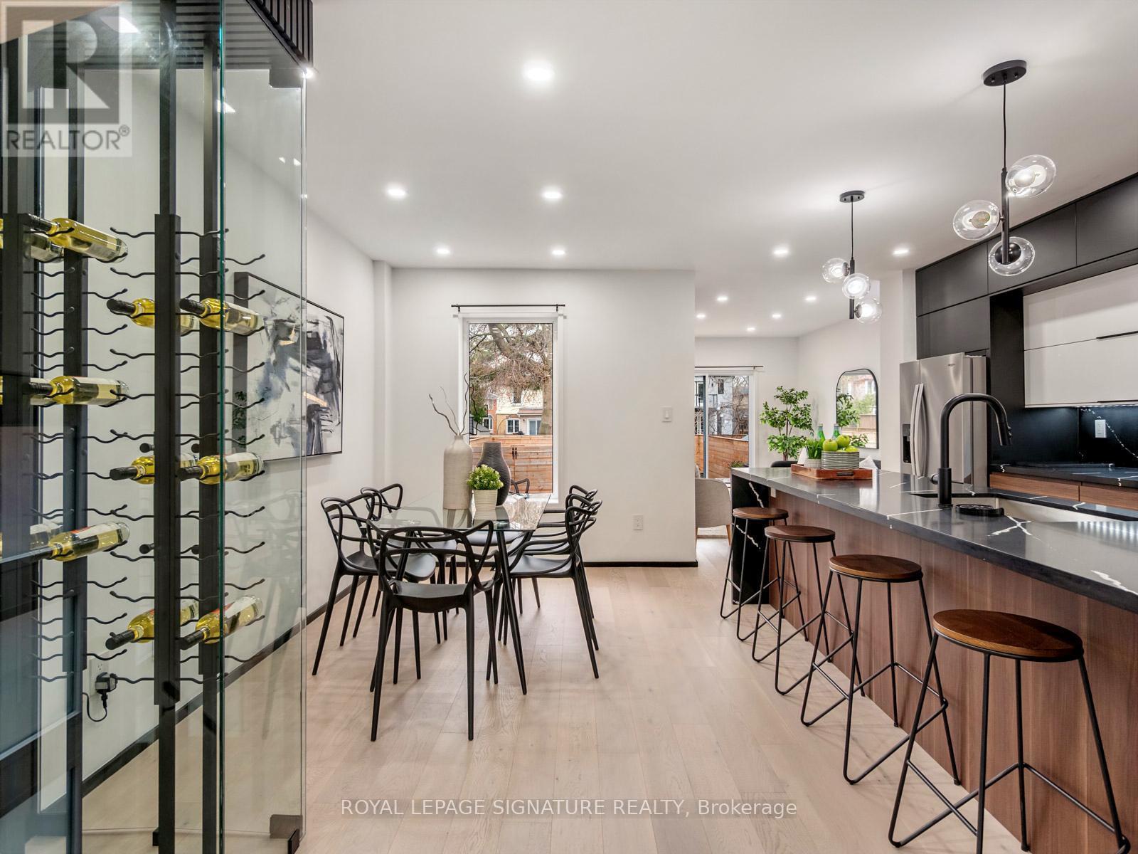 186 Oak Park Avenue, Toronto (woodbine-lumsden), Ontario