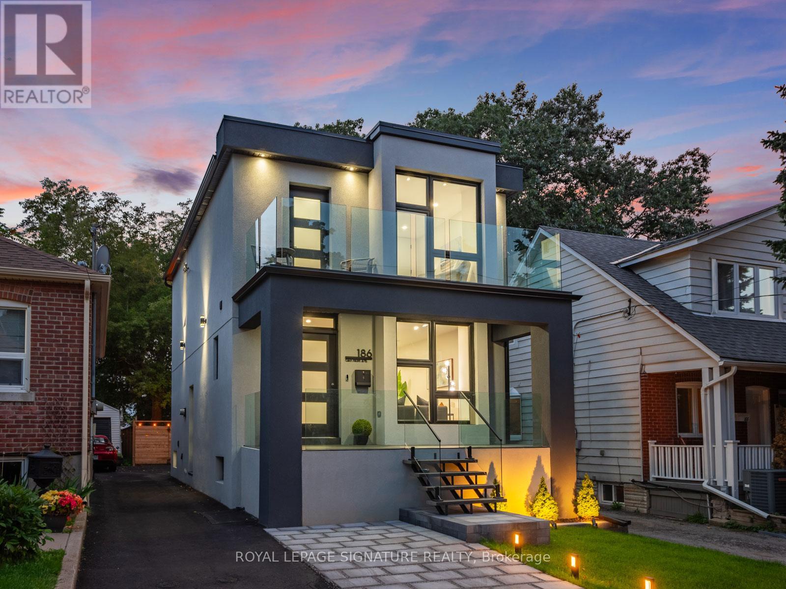 186 Oak Park Avenue, Toronto (woodbine-lumsden), Ontario