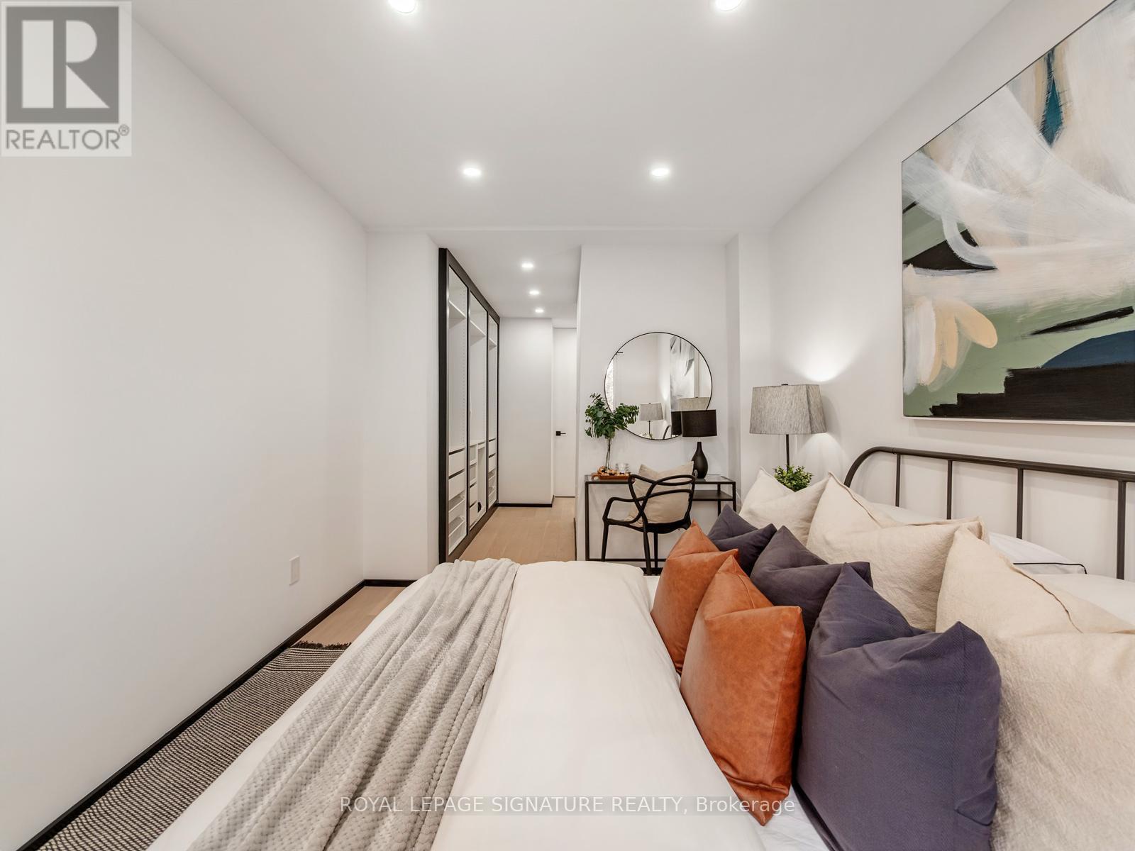 186 Oak Park Avenue, Toronto (woodbine-lumsden), Ontario