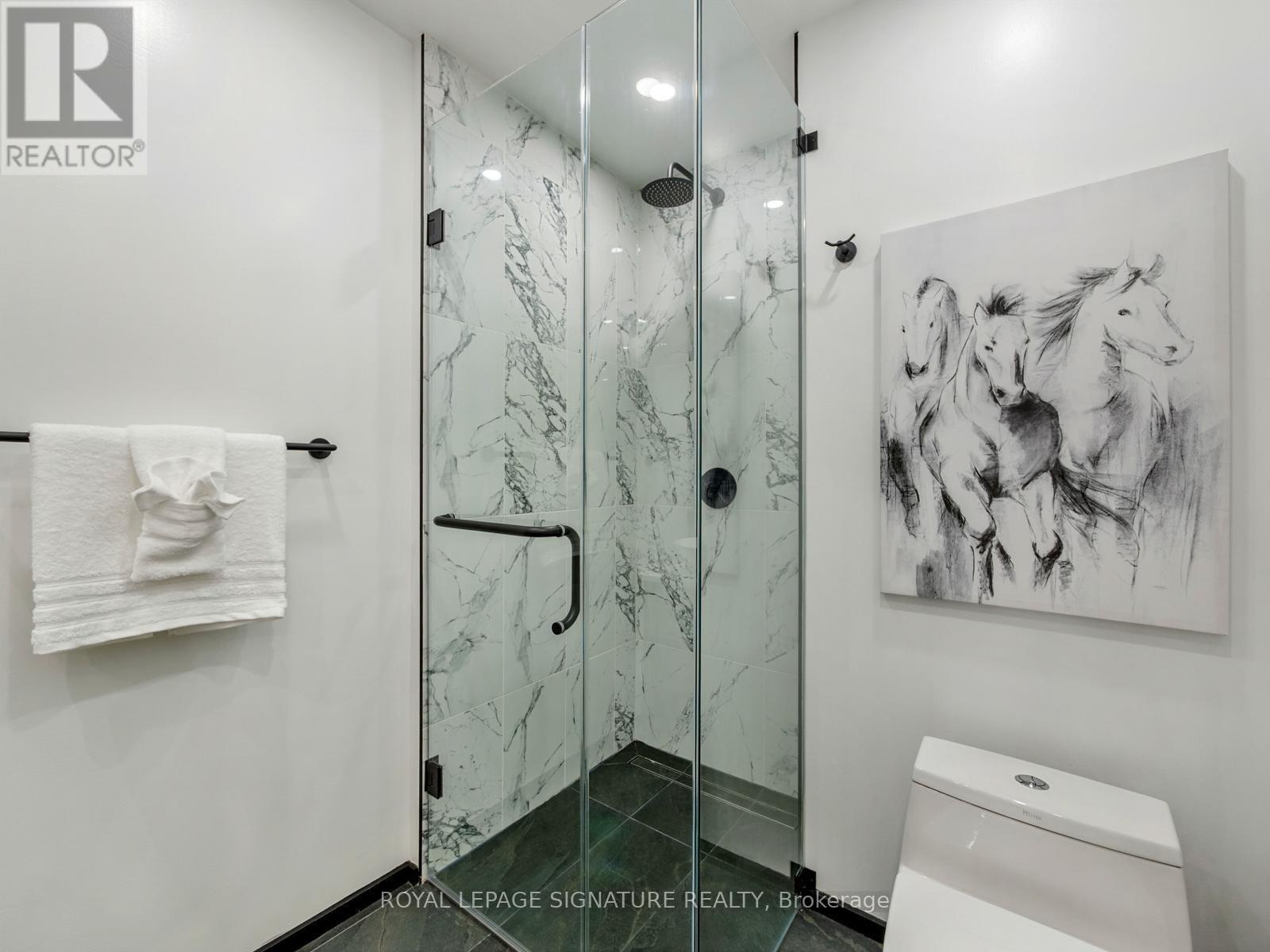 186 Oak Park Avenue, Toronto (woodbine-lumsden), Ontario