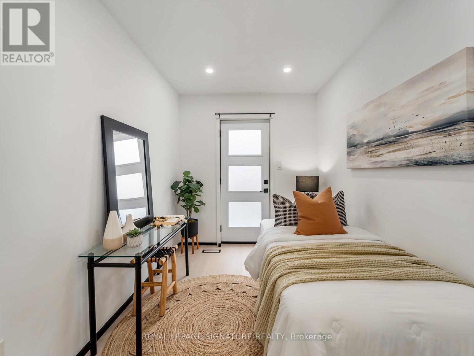 186 Oak Park Avenue, Toronto (woodbine-lumsden), Ontario