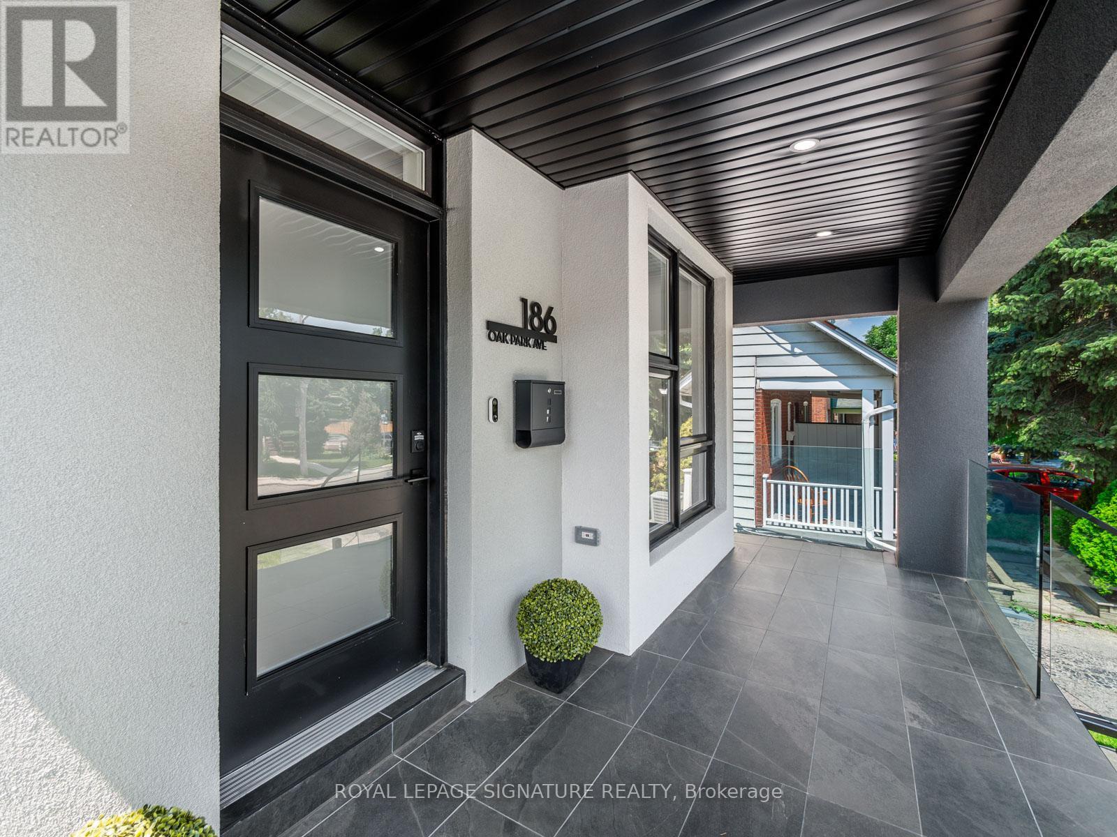 186 Oak Park Avenue, Toronto (woodbine-lumsden), Ontario