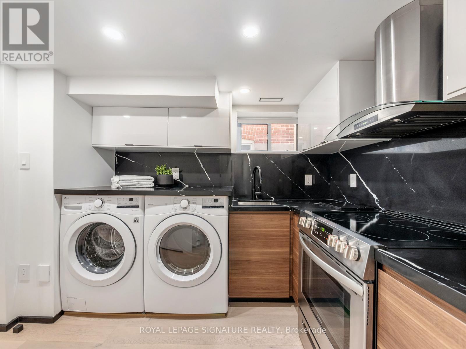 186 Oak Park Avenue, Toronto (woodbine-lumsden), Ontario