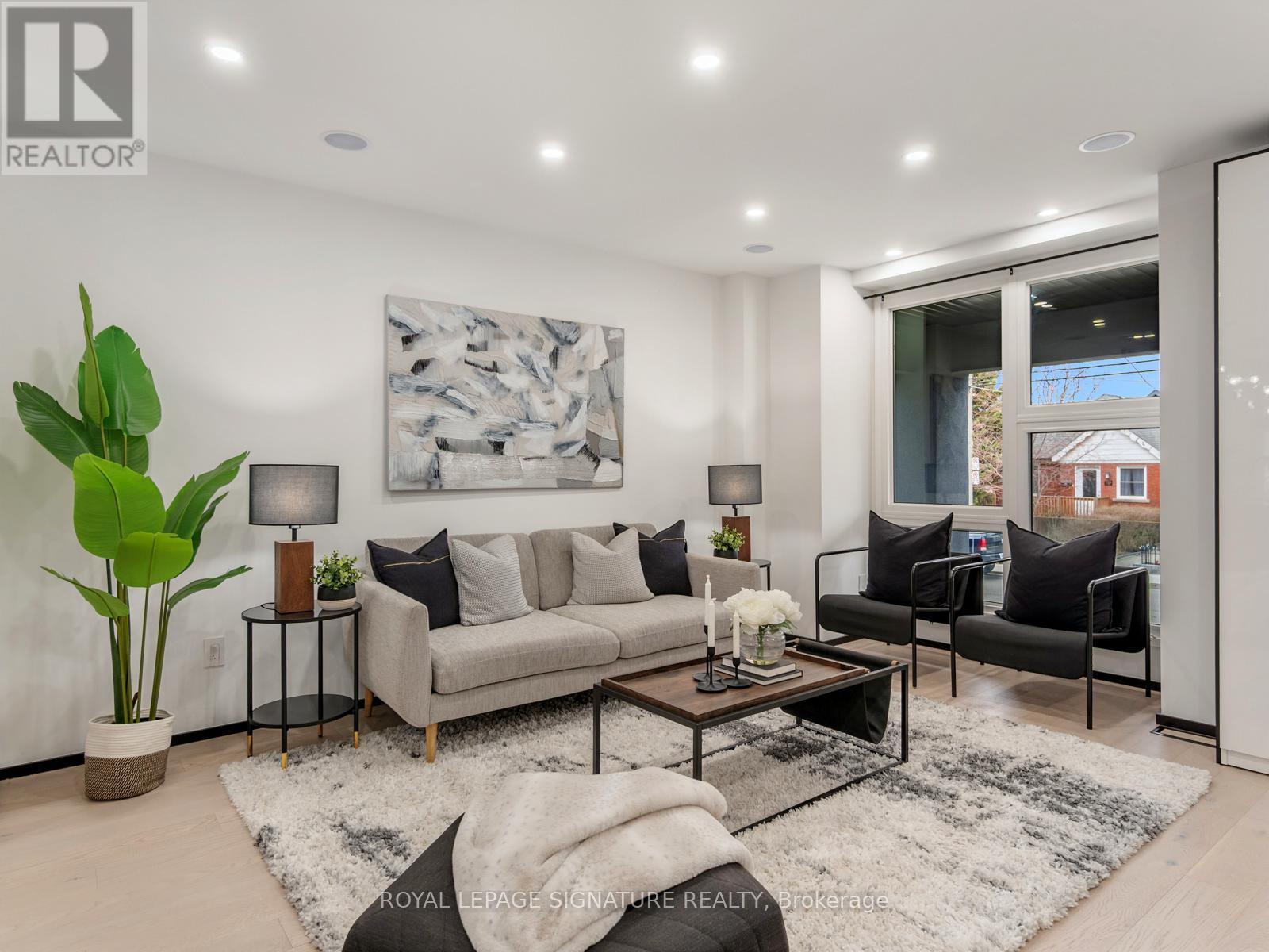 186 Oak Park Avenue, Toronto (woodbine-lumsden), Ontario