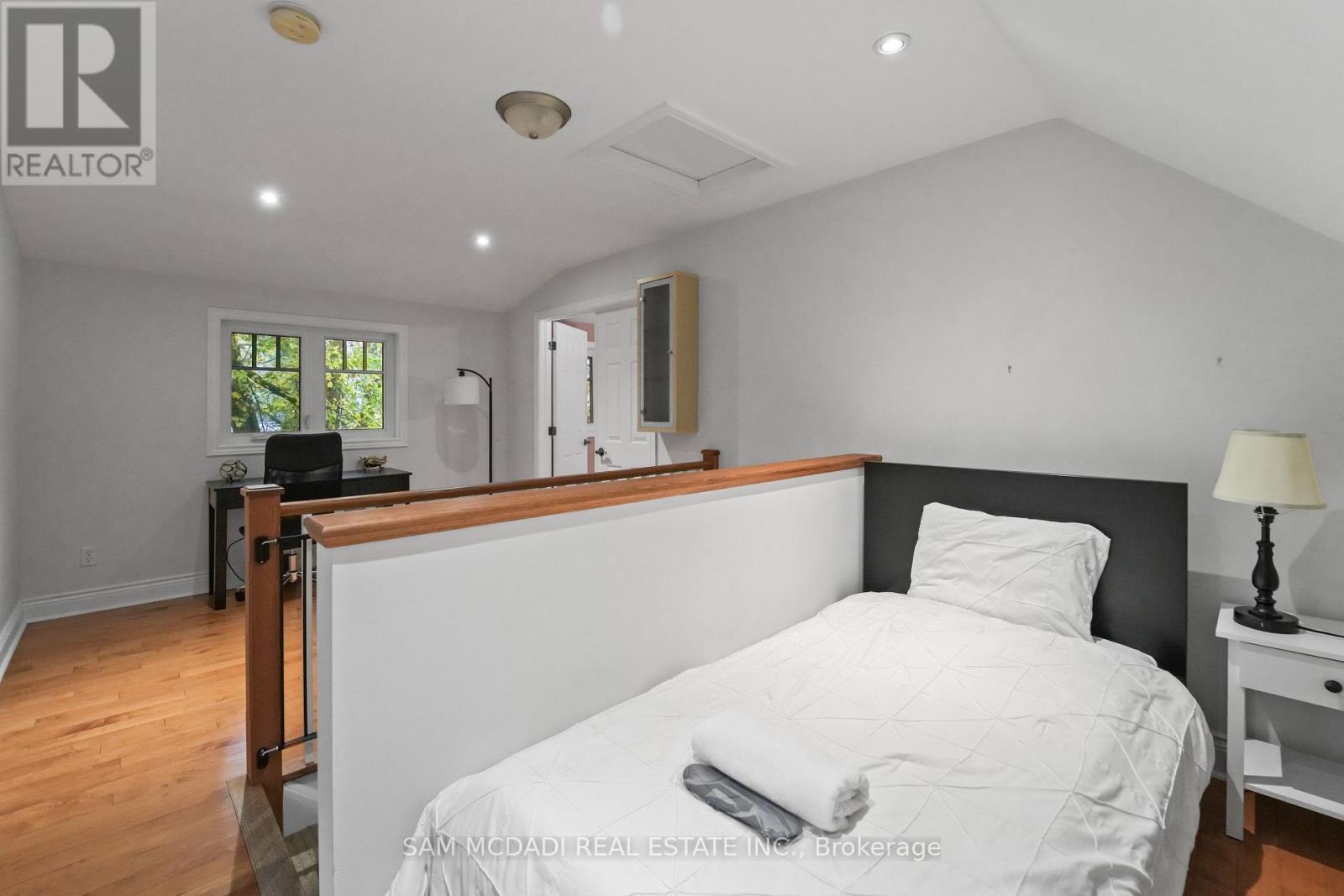 64 Wanita Road, Mississauga (port Credit), Ontario