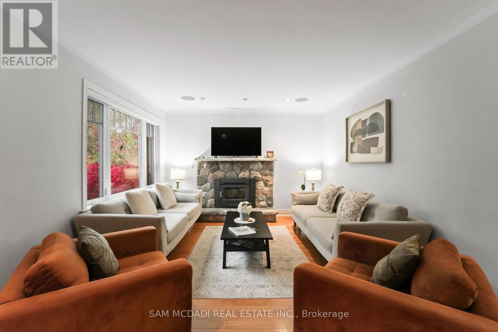 64 Wanita Road, Mississauga (port Credit), Ontario