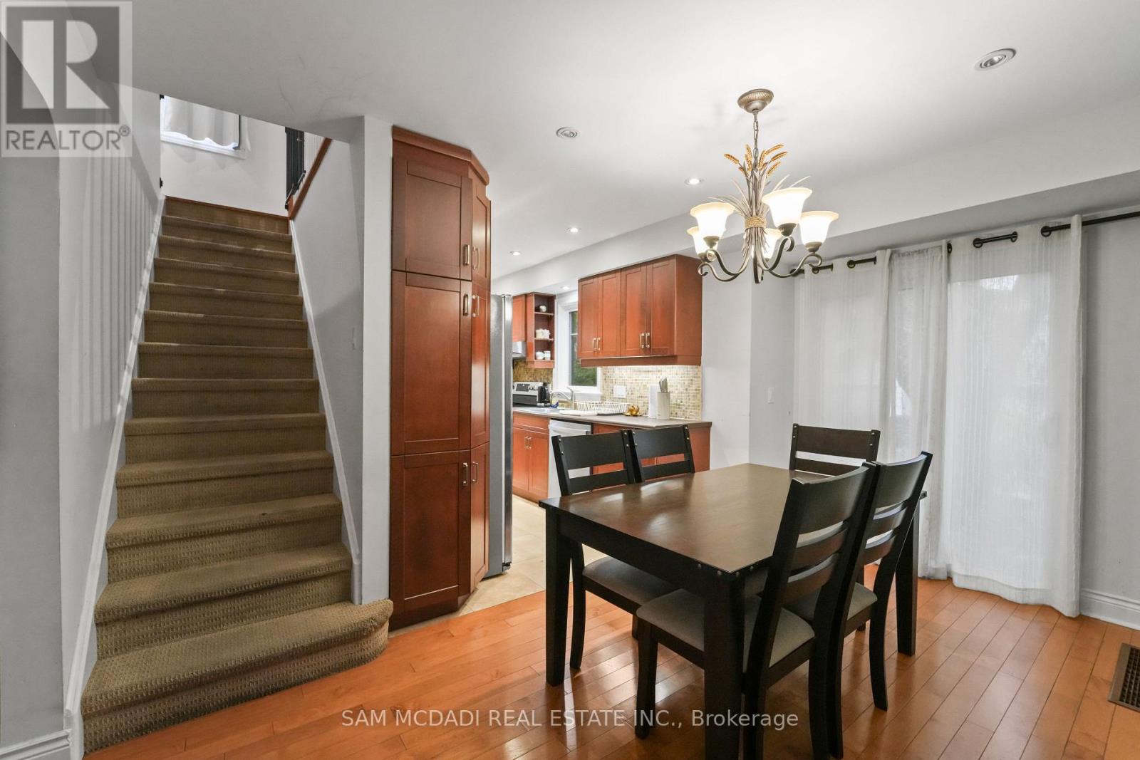 64 Wanita Road, Mississauga (port Credit), Ontario