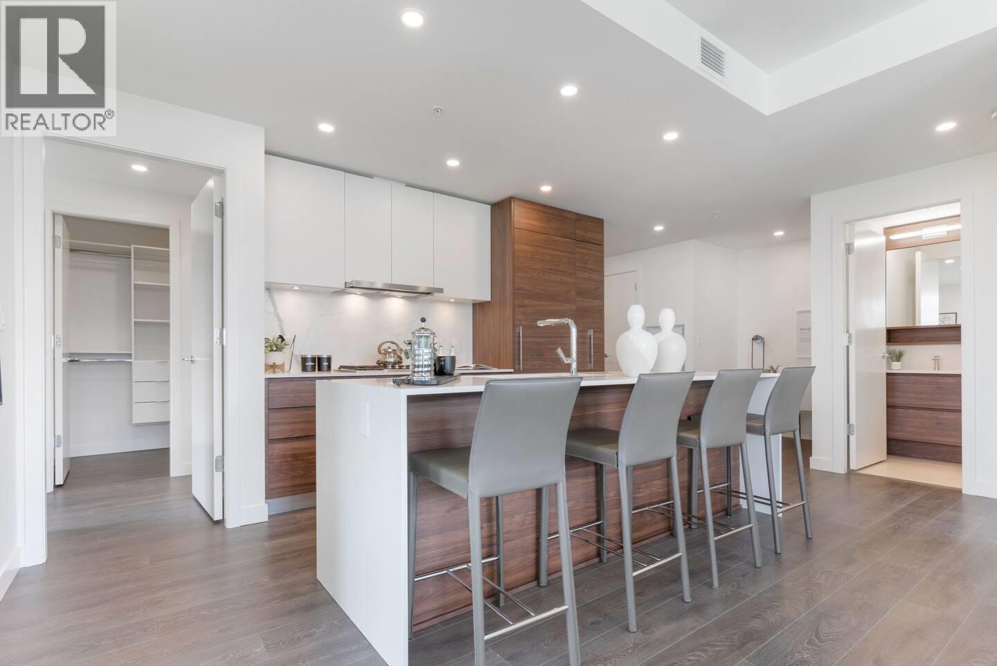 1703 585 Austin Avenue, Coquitlam, British Columbia