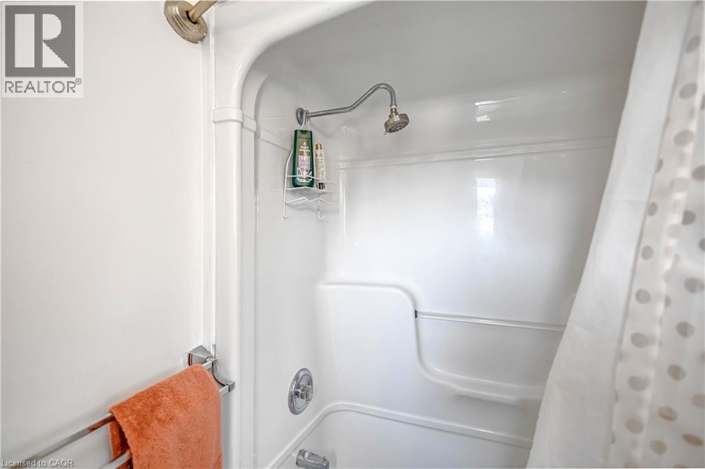 16 Jessica Street, Hamilton, Ontario