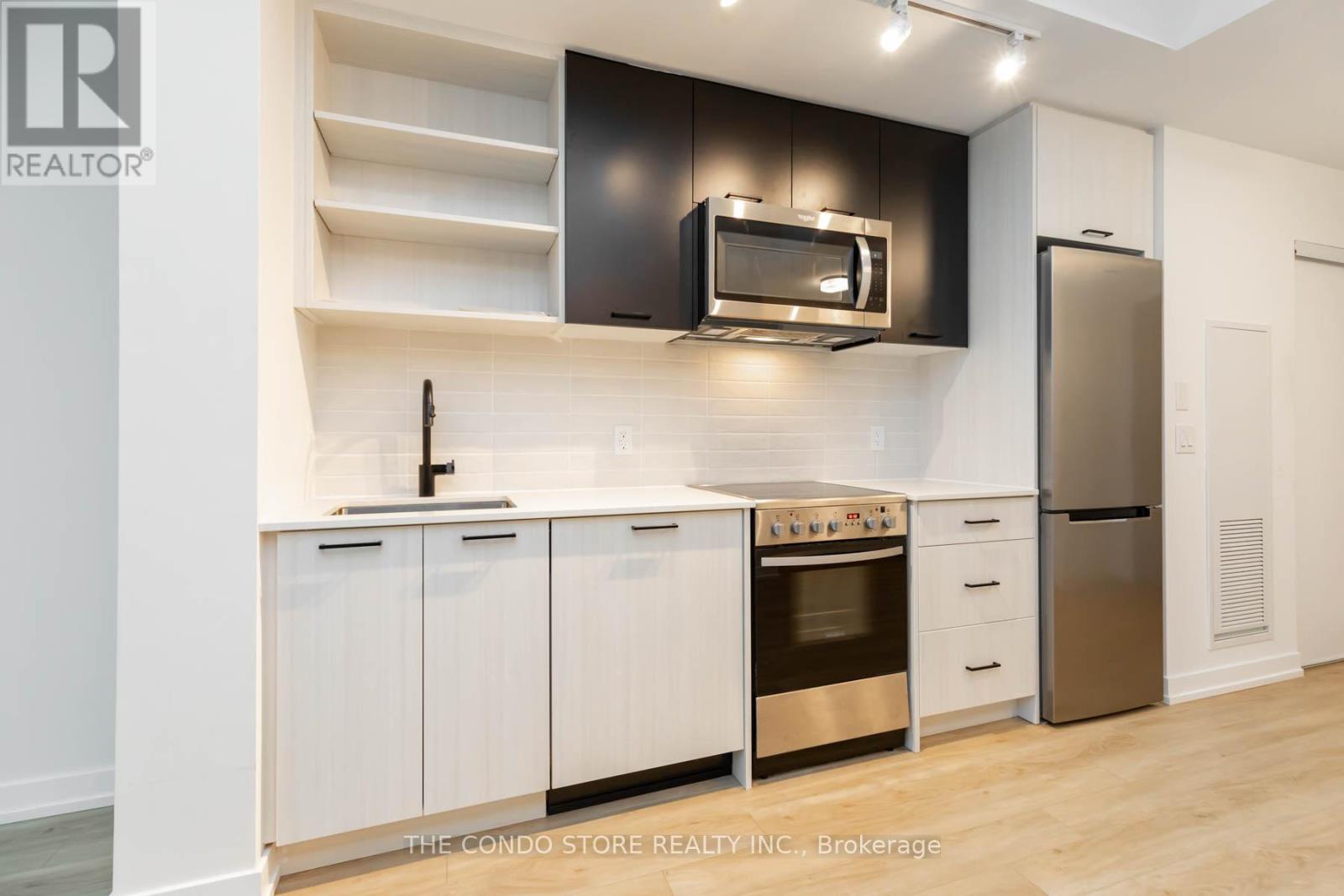 524 - 2300 St. Clair Avenue W, Toronto (junction Area), Ontario