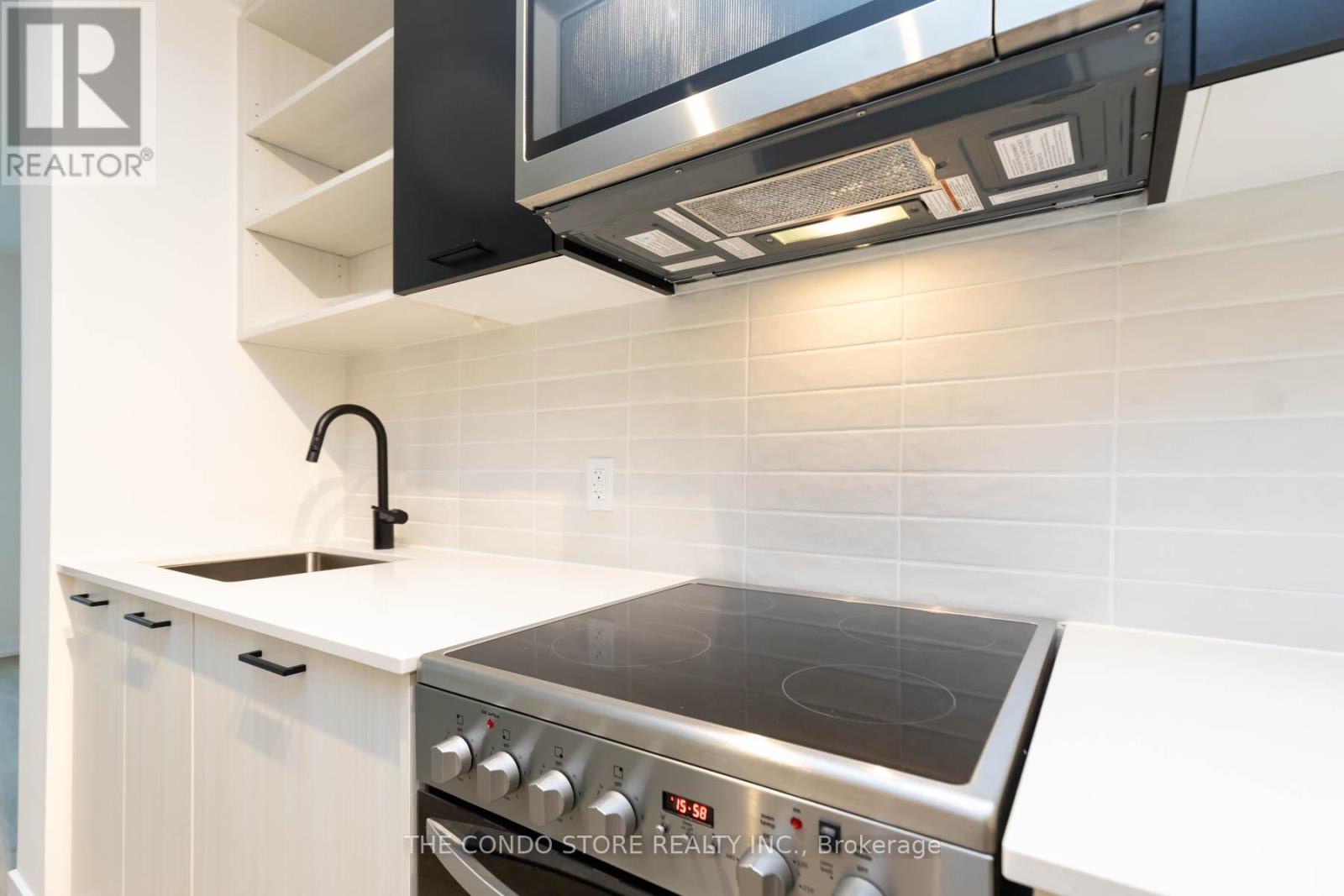 524 - 2300 St. Clair Avenue W, Toronto (junction Area), Ontario