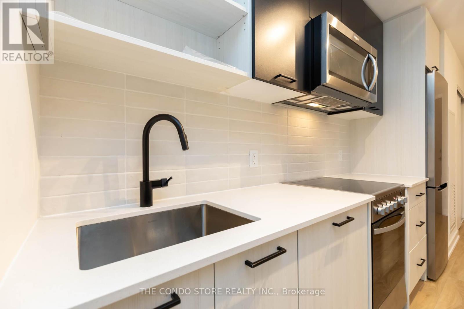 524 - 2300 St. Clair Avenue W, Toronto (junction Area), Ontario