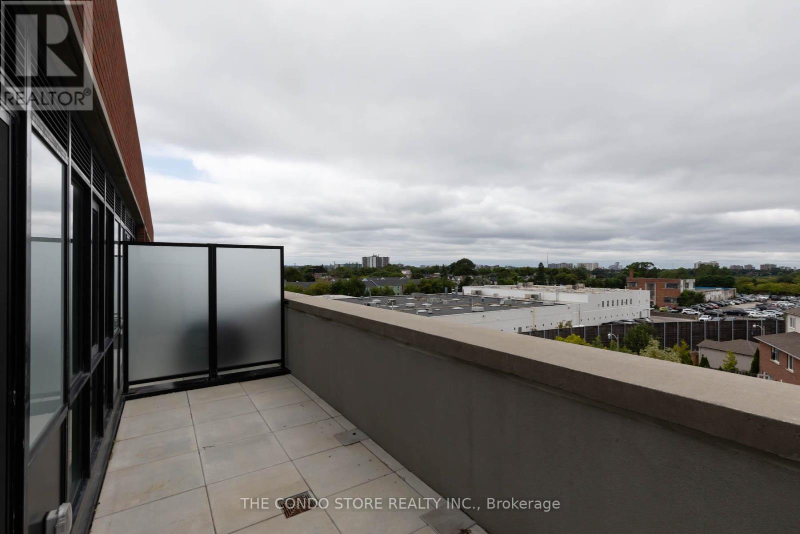 524 - 2300 St. Clair Avenue W, Toronto (junction Area), Ontario