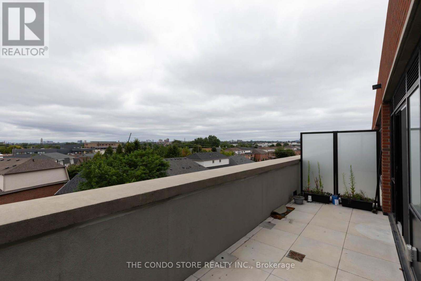 524 - 2300 St. Clair Avenue W, Toronto (junction Area), Ontario