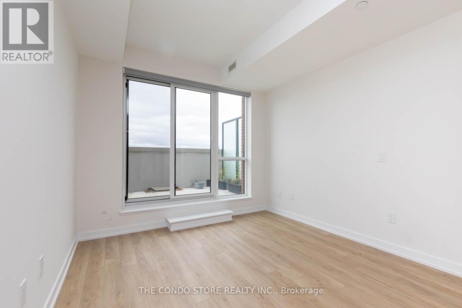 524 - 2300 St. Clair Avenue W, Toronto (junction Area), Ontario