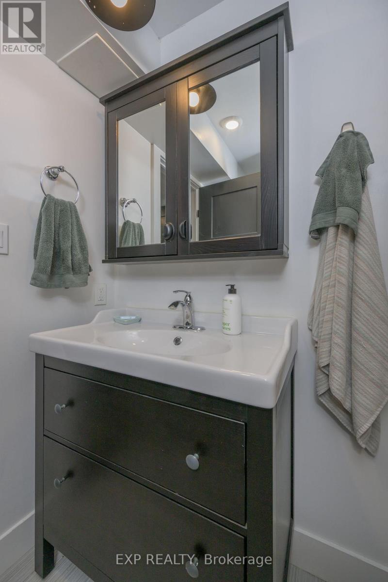 1276 Crumlin Side Road, London East (east J), Ontario