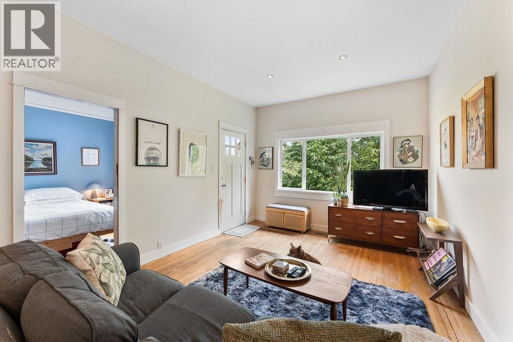 4225 John Street, Vancouver, British Columbia