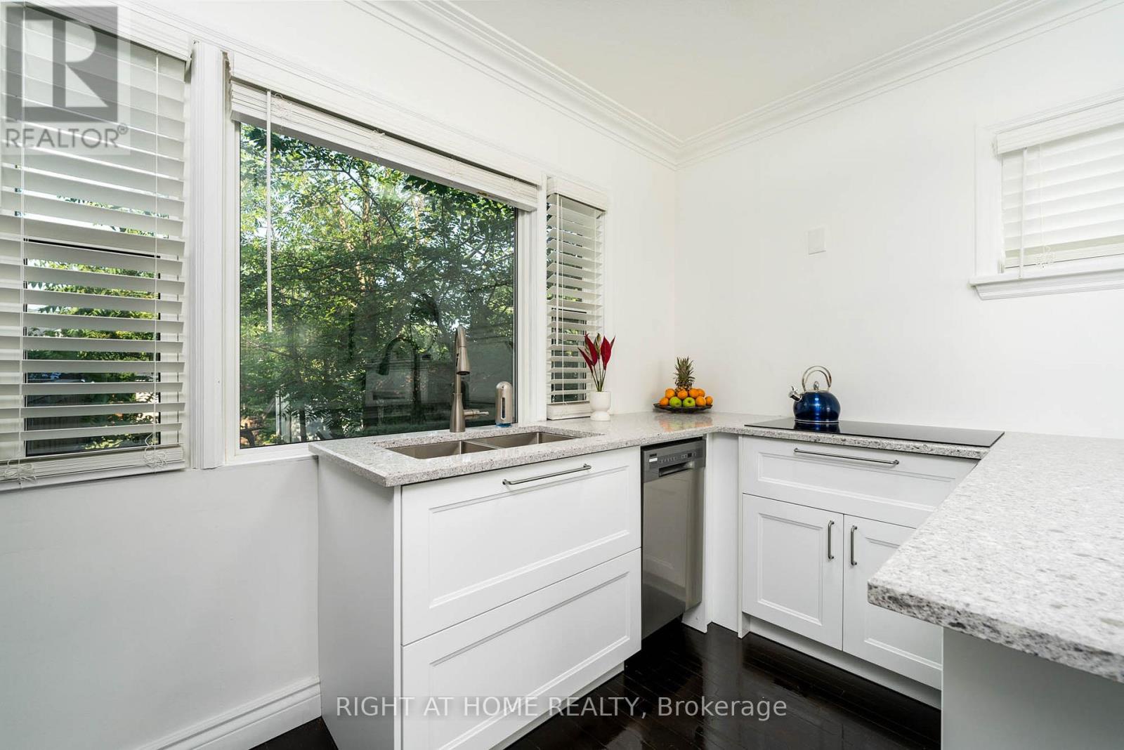 105 Glenridge Avenue, St. Catharines (old Glenridge), Ontario