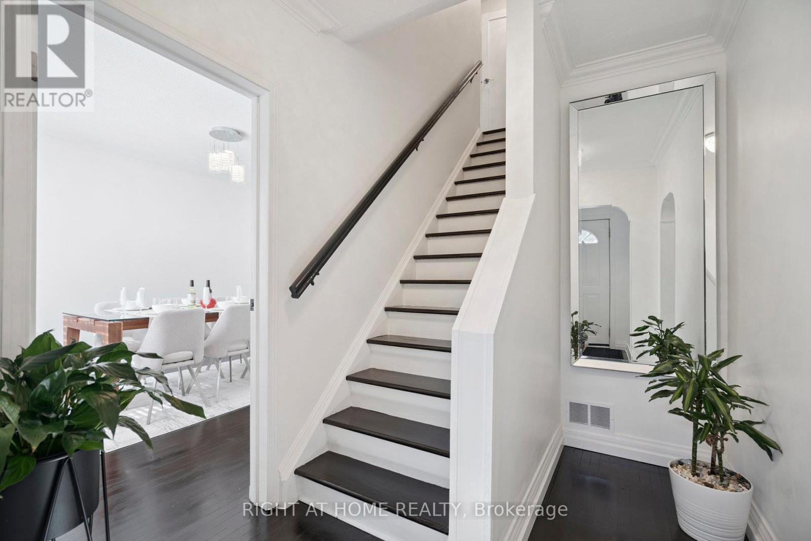 105 Glenridge Avenue, St. Catharines (old Glenridge), Ontario