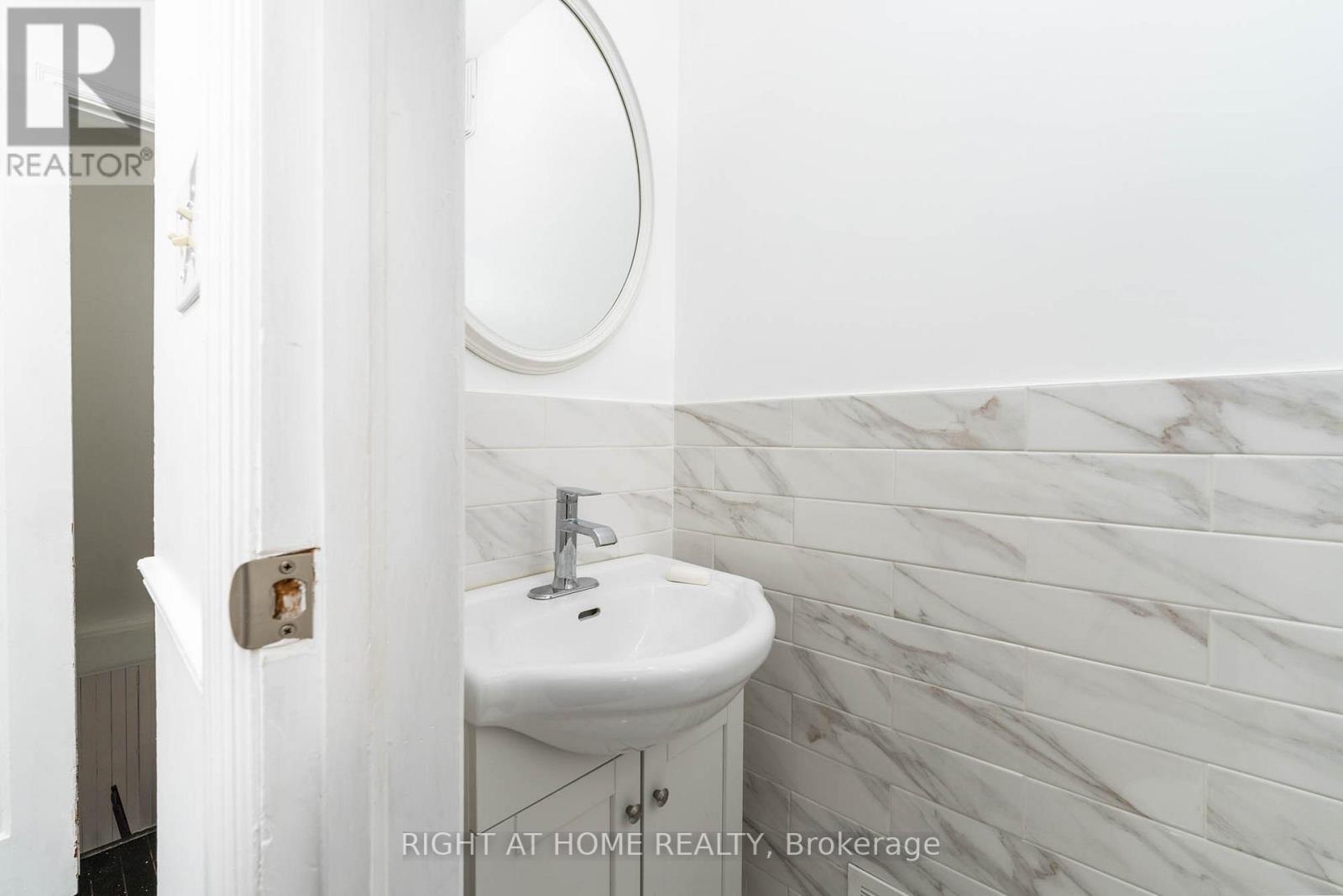 105 Glenridge Avenue, St. Catharines (old Glenridge), Ontario