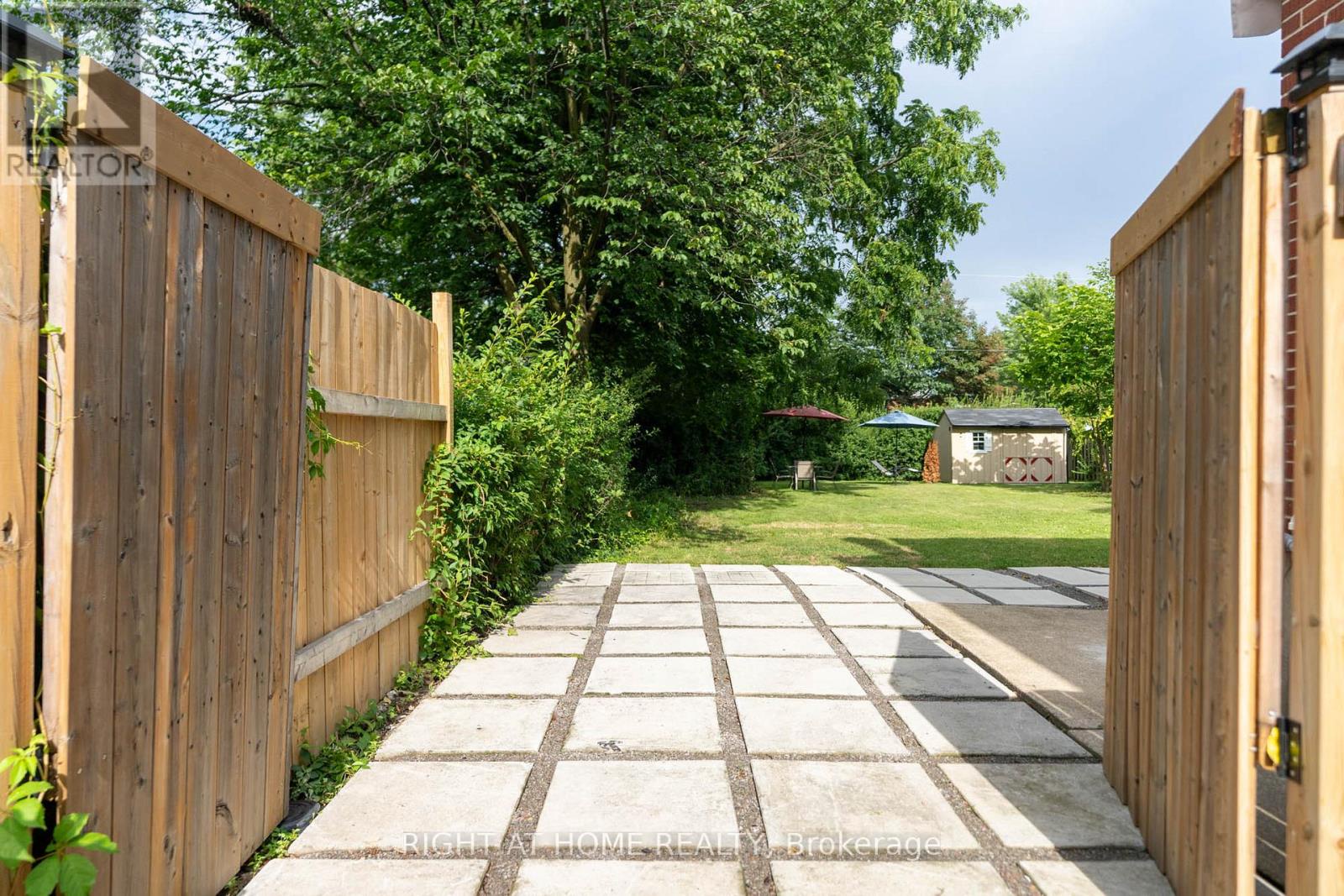 105 Glenridge Avenue, St. Catharines (old Glenridge), Ontario