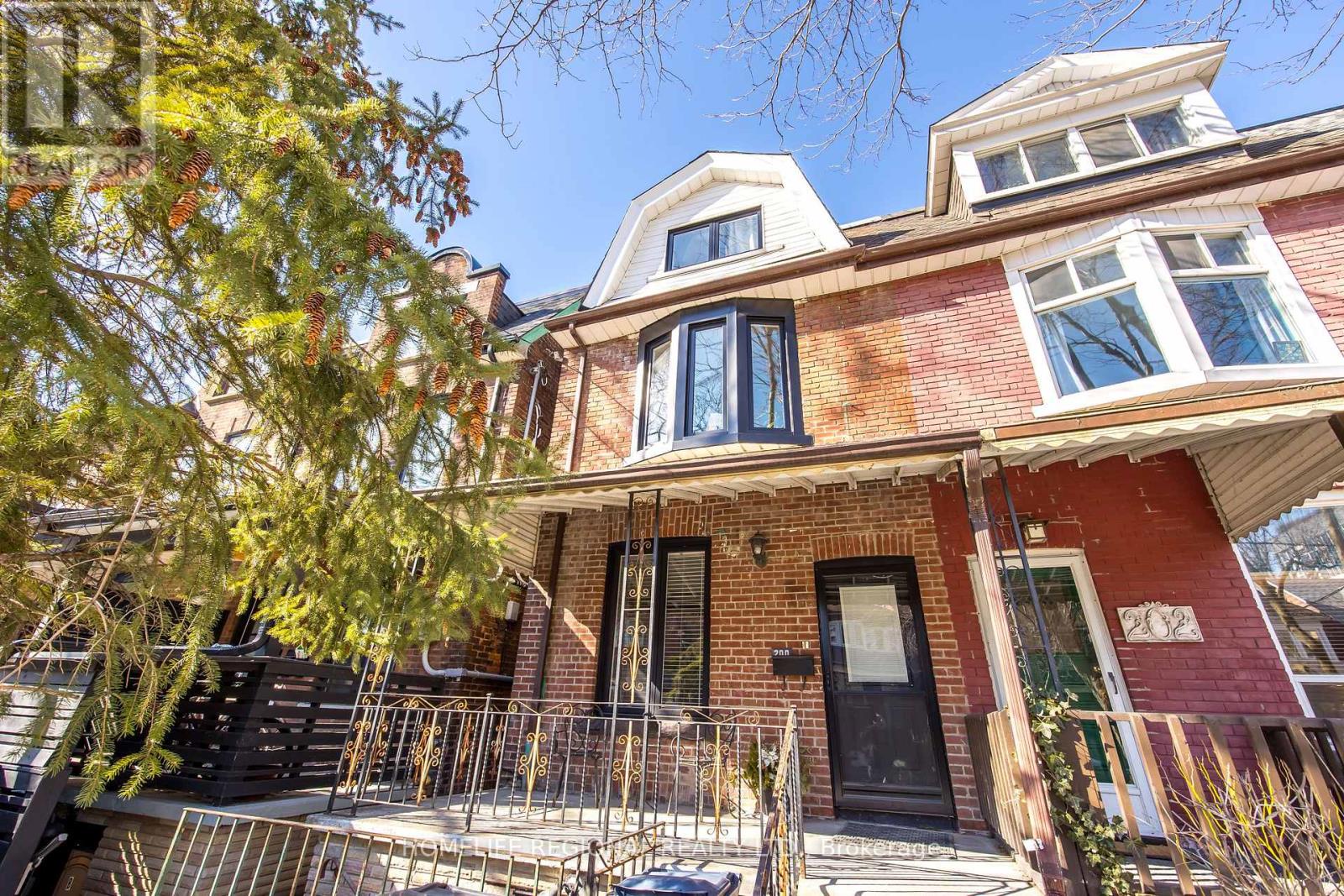 200 Roxton Road, Toronto (trinity-bellwoods), Ontario