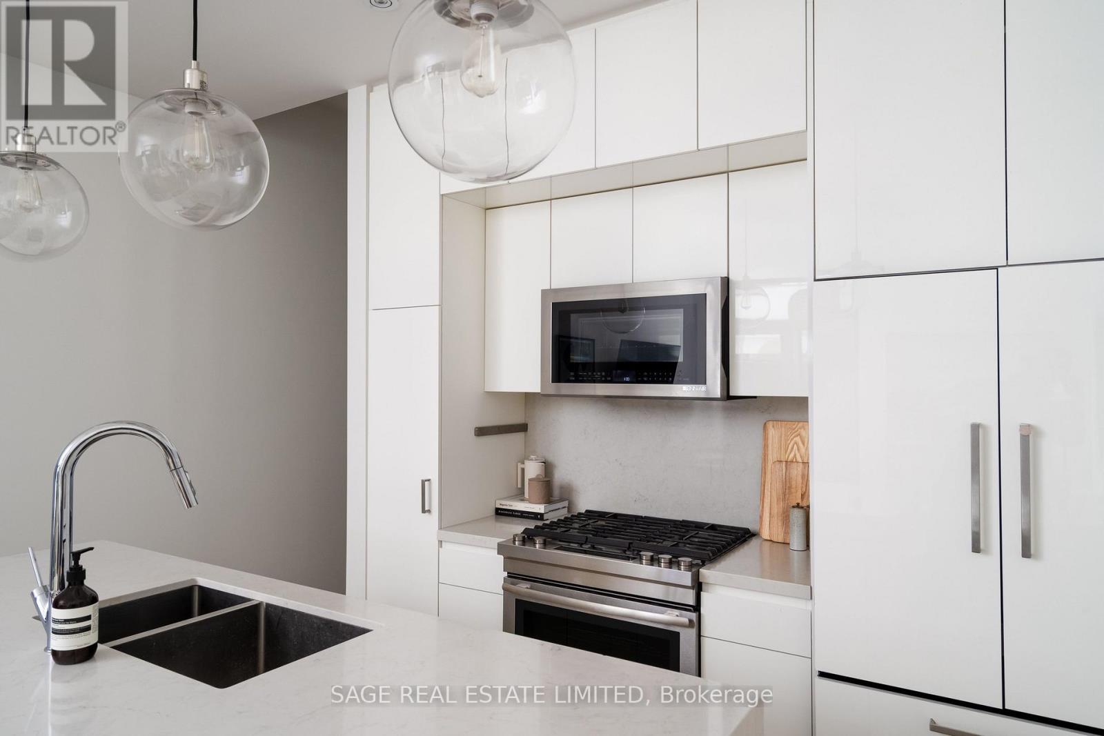 110b Palmerston Avenue, Toronto (trinity-bellwoods), Ontario