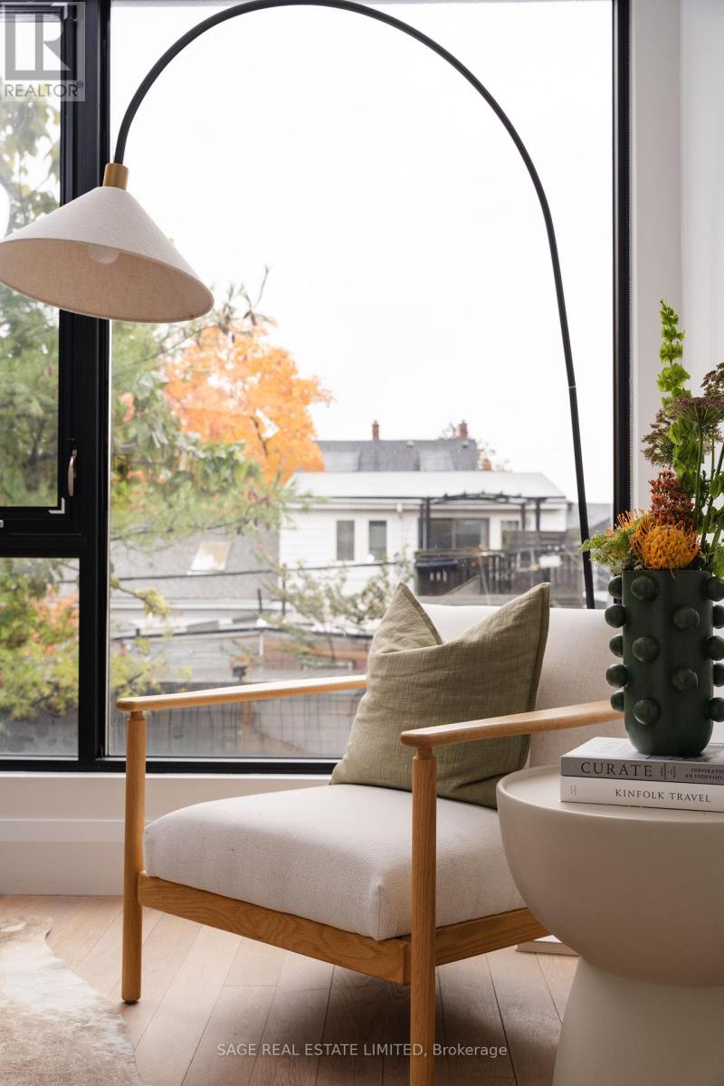 110b Palmerston Avenue, Toronto (trinity-bellwoods), Ontario