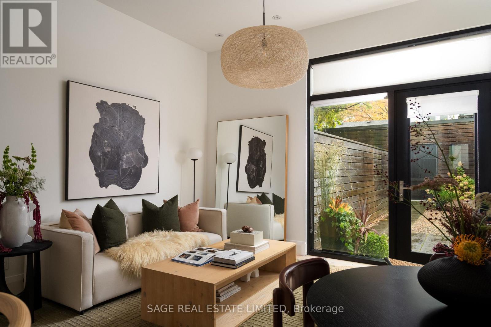 110b Palmerston Avenue, Toronto (trinity-bellwoods), Ontario