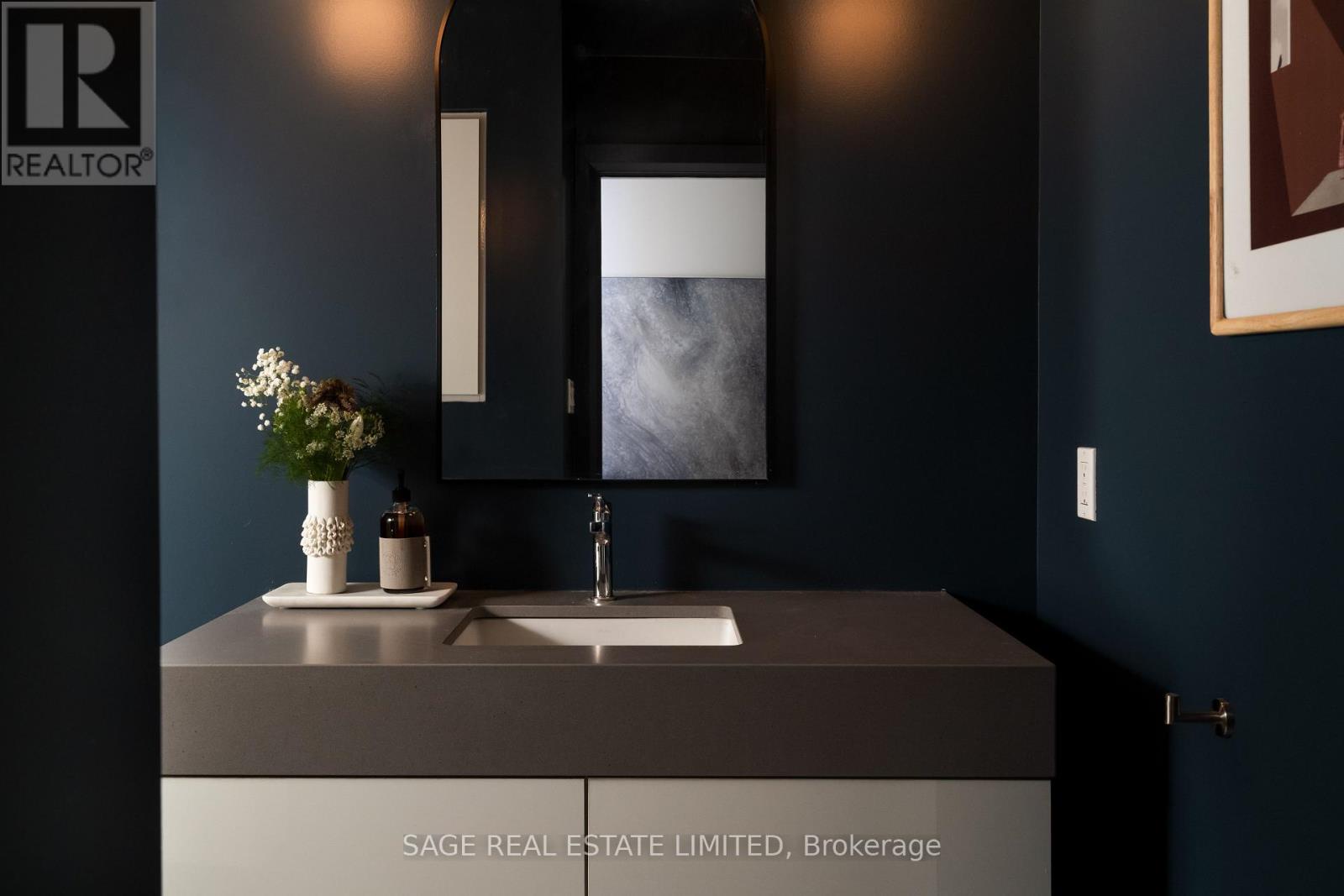 110b Palmerston Avenue, Toronto (trinity-bellwoods), Ontario