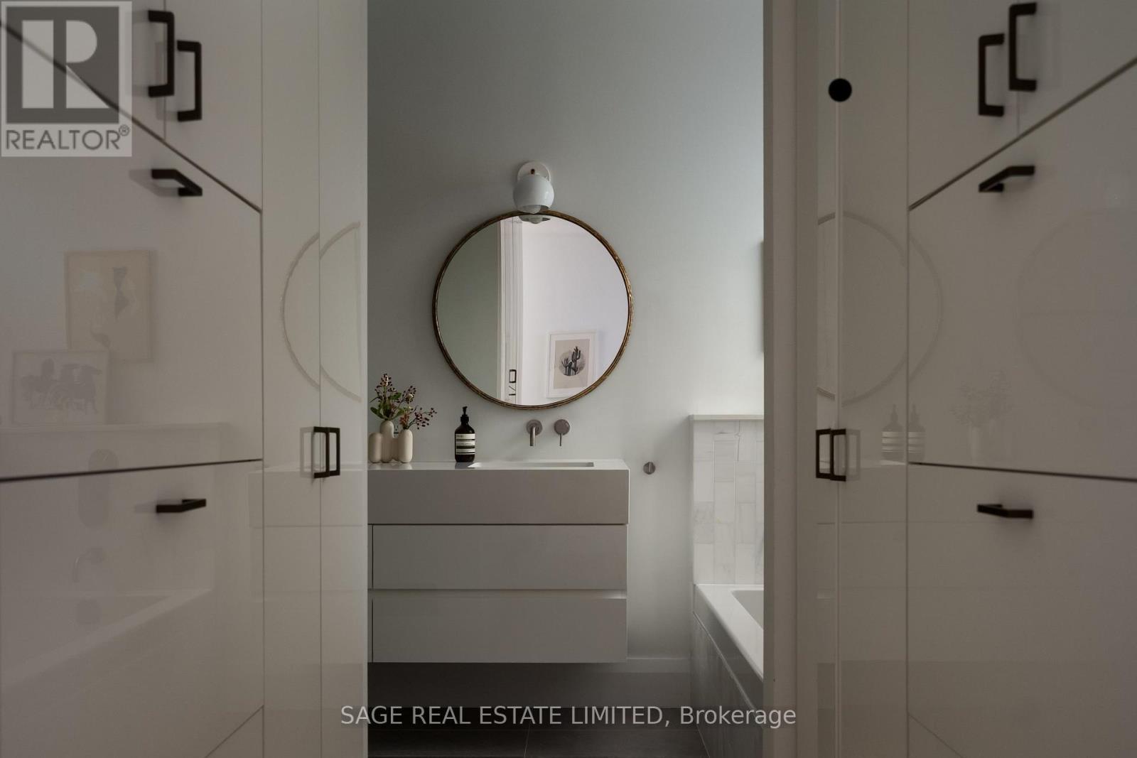 110b Palmerston Avenue, Toronto (trinity-bellwoods), Ontario