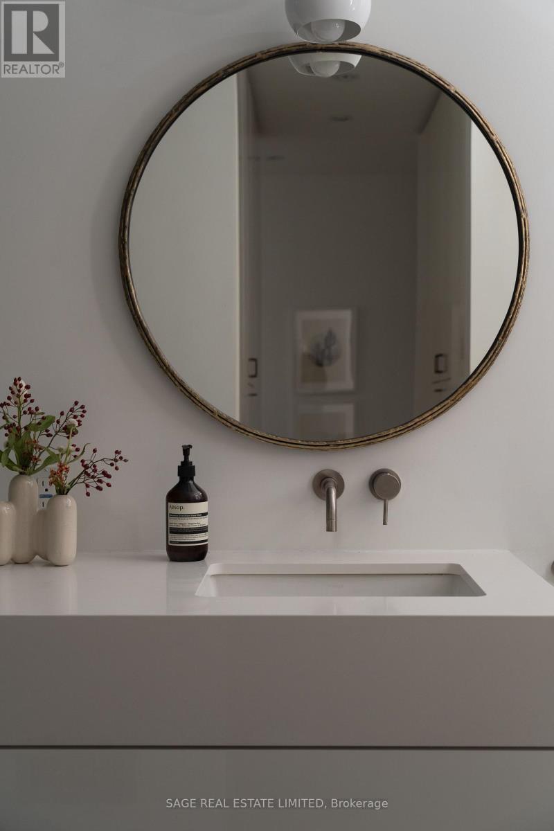 110b Palmerston Avenue, Toronto (trinity-bellwoods), Ontario