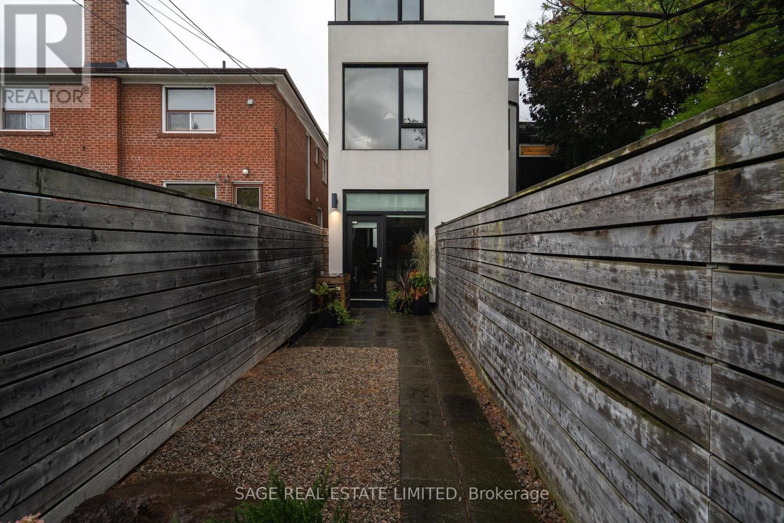 110b Palmerston Avenue, Toronto (trinity-bellwoods), Ontario