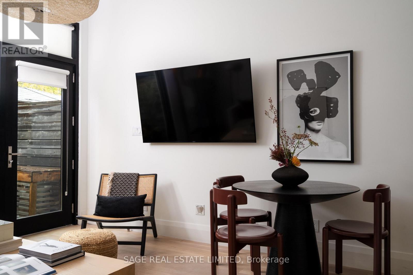 110b Palmerston Avenue, Toronto (trinity-bellwoods), Ontario