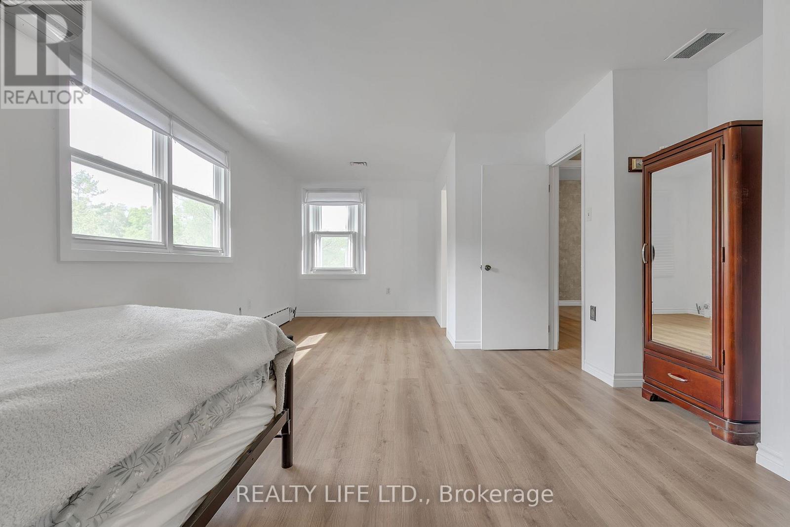 48 Bonnyview Drive, Toronto (stonegate-queensway), Ontario