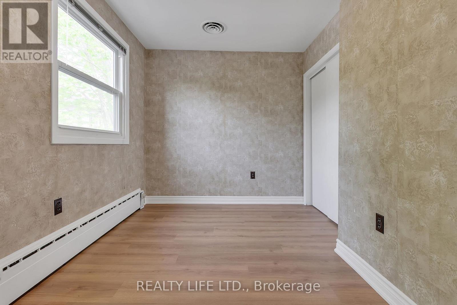 48 Bonnyview Drive, Toronto (stonegate-queensway), Ontario