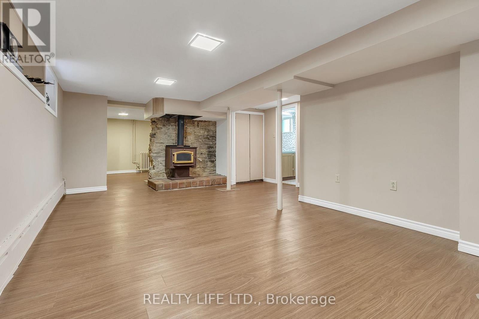 48 Bonnyview Drive, Toronto (stonegate-queensway), Ontario