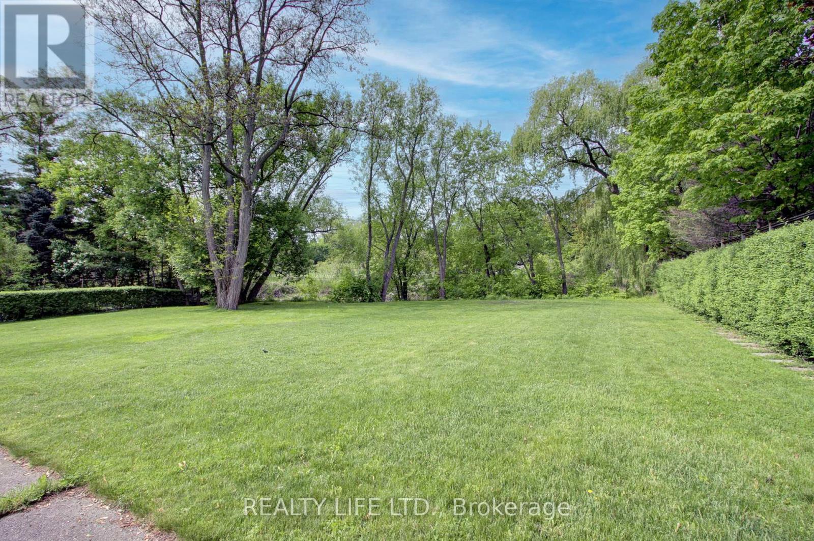 48 Bonnyview Drive, Toronto (stonegate-queensway), Ontario