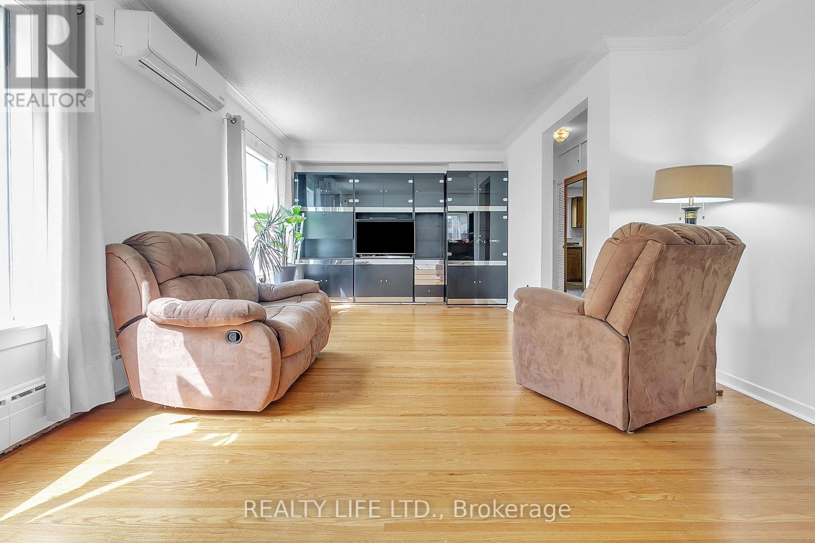 48 Bonnyview Drive, Toronto (stonegate-queensway), Ontario