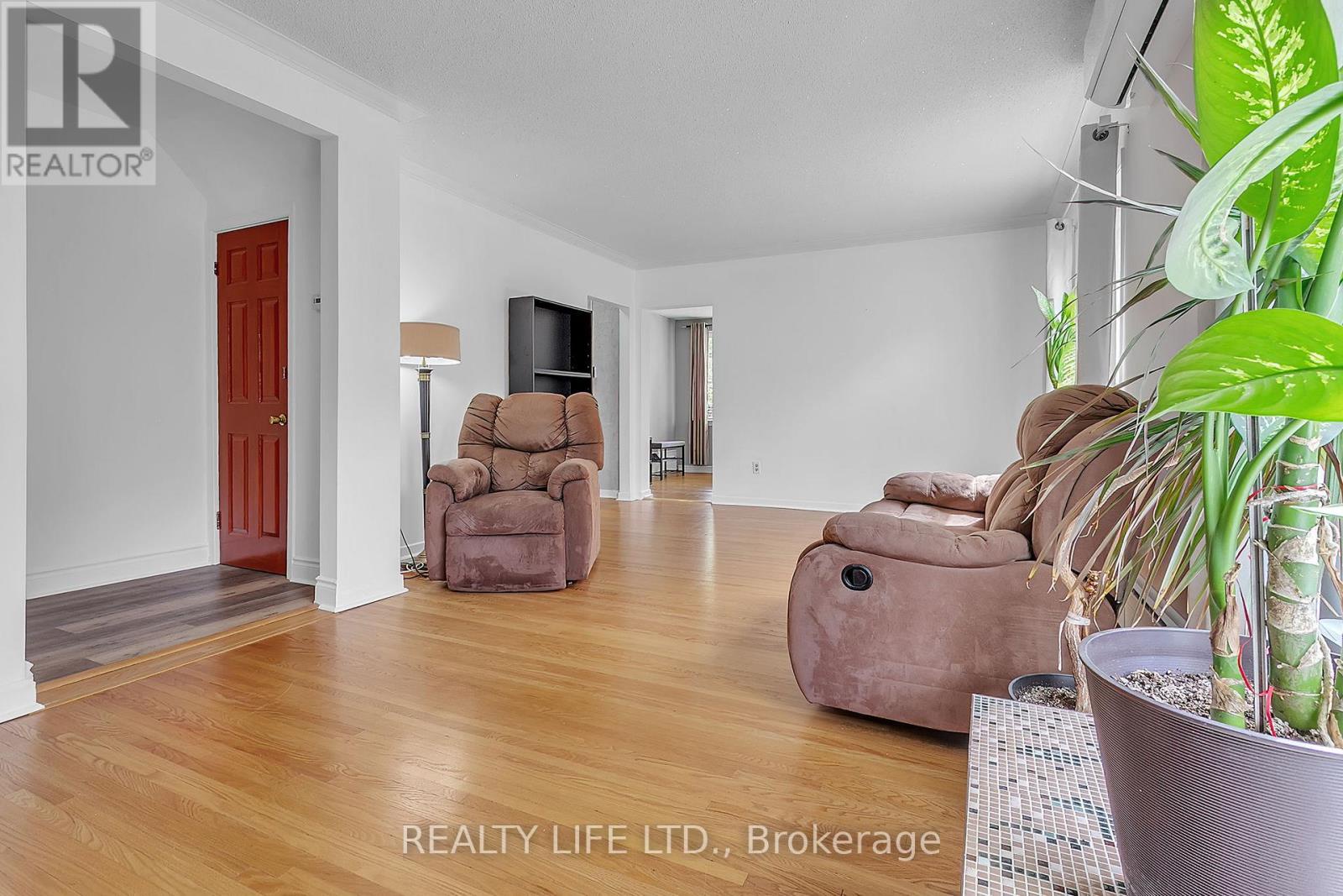 48 Bonnyview Drive, Toronto (stonegate-queensway), Ontario