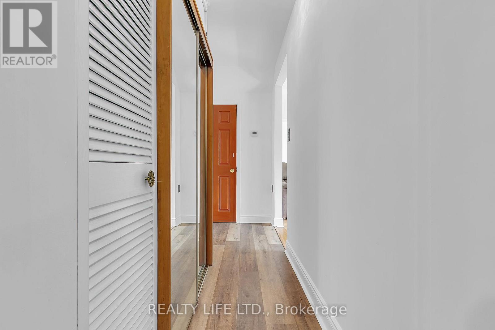 48 Bonnyview Drive, Toronto (stonegate-queensway), Ontario