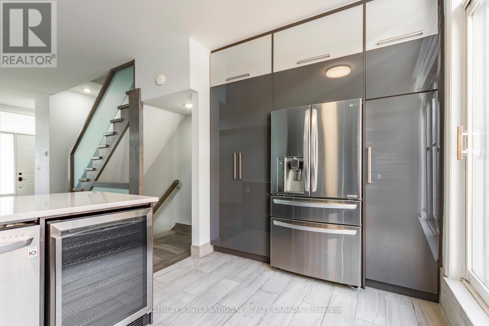 30 Michael Power Place, Toronto (islington-city Centre West), Ontario